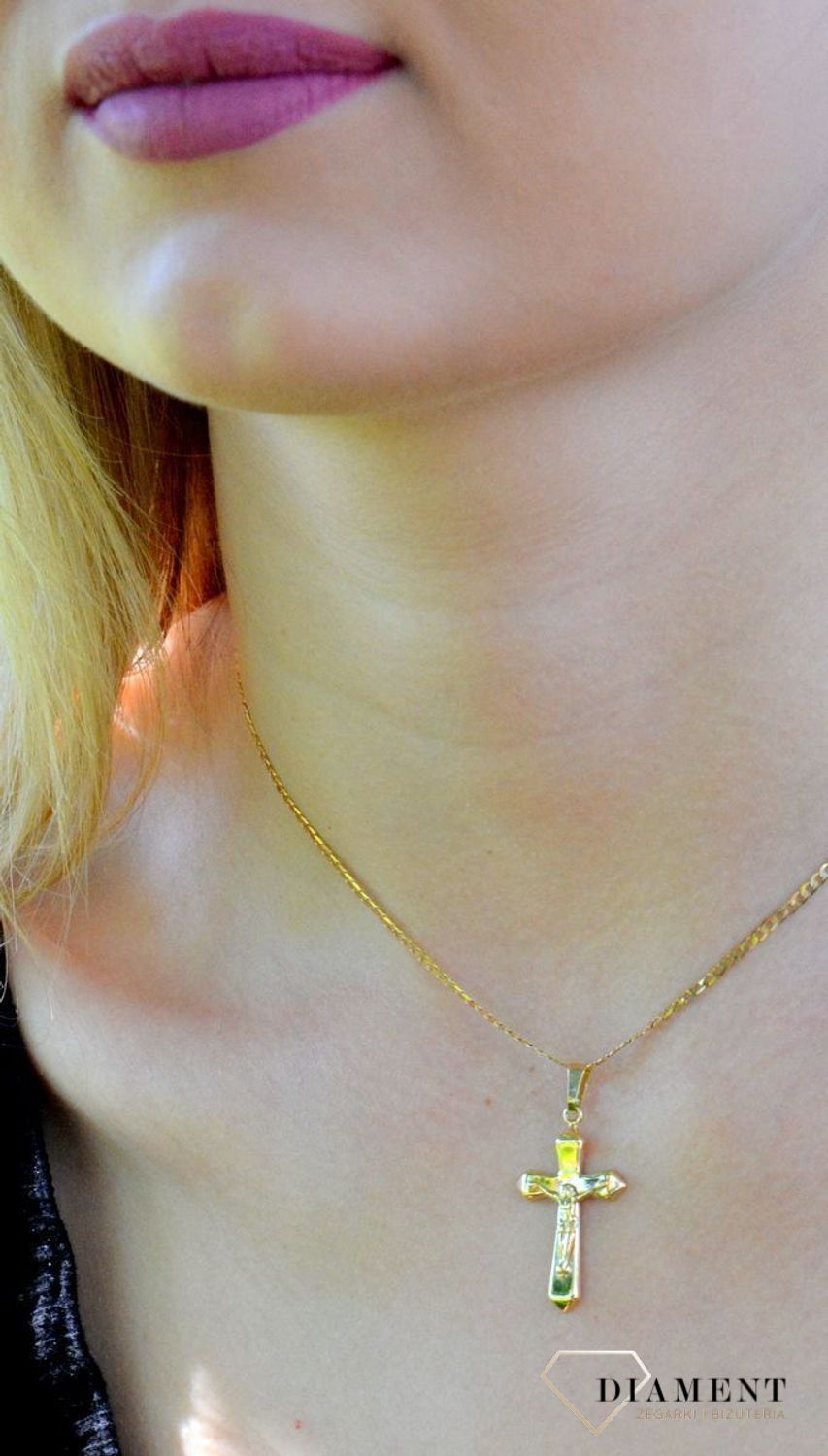 Złota zawieszka krzyżyk ze złotym wizerunkiem Chrystusa ZA 5858 375df.jpg